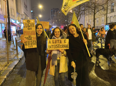 Fotografia de membros do LIVRE na Marcha Dia da Mulher 2023 em Lisboa