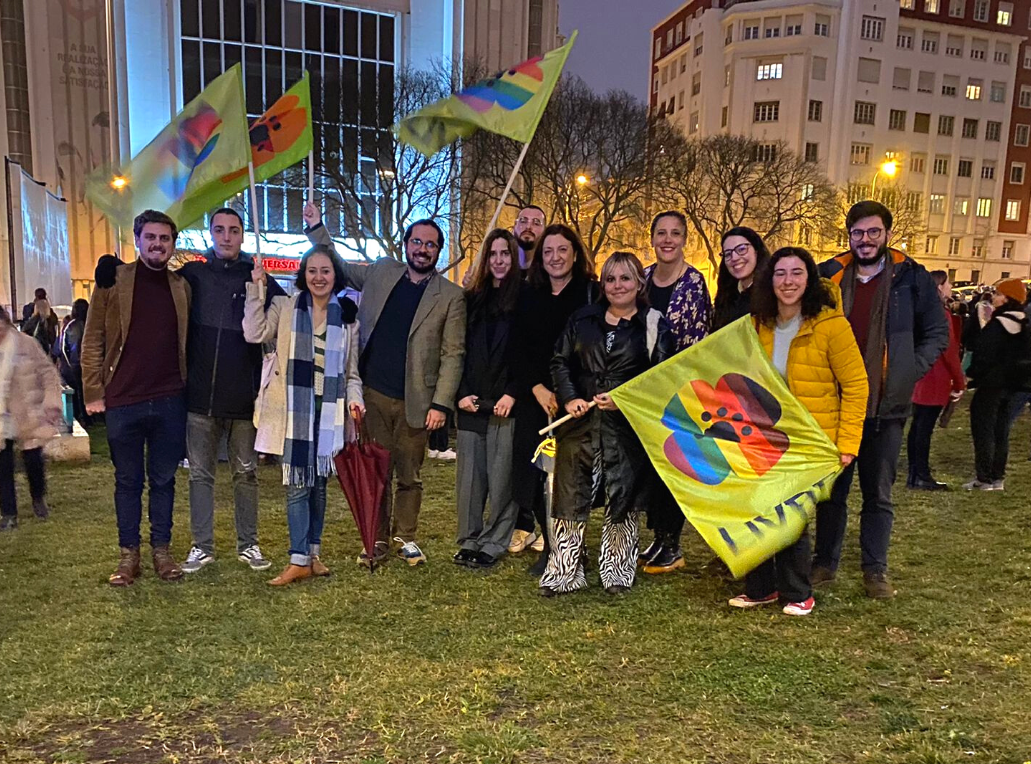 Fotografia de membros do LIVRE na Marcha Dia da Mulher 2023 em Lisboa